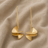 Prestige-korvakorut pyörivällä keskiosalla